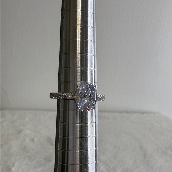 Sterling Silver CZ Ring | 925 NVC | Size 5 - Picture 2 of 6